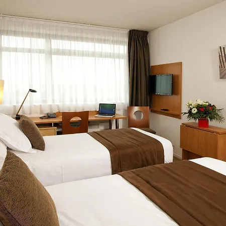 Sejours & Affaires De Bretagne Aparthotel 2*
